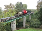 Der Güterzug überquert die grosse Brücke [18. Oktober 2014]