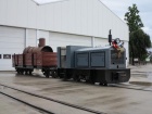 Die beiden neuaufgebauten Fahrzeuge präsentieren sich vor der Werkstatt [9. August 2014]