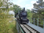 Zwischen den Aufnahmen wartet der Zug auf der grossen Brücke [20. Mai 2016]