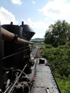 Blick aus dem Führerstand während der Fahrt über die grosse Brücke [11. Juli 2021]