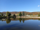 Die Landschaft spiegelt sich im Baumschulsee [23. Oktober 2021]